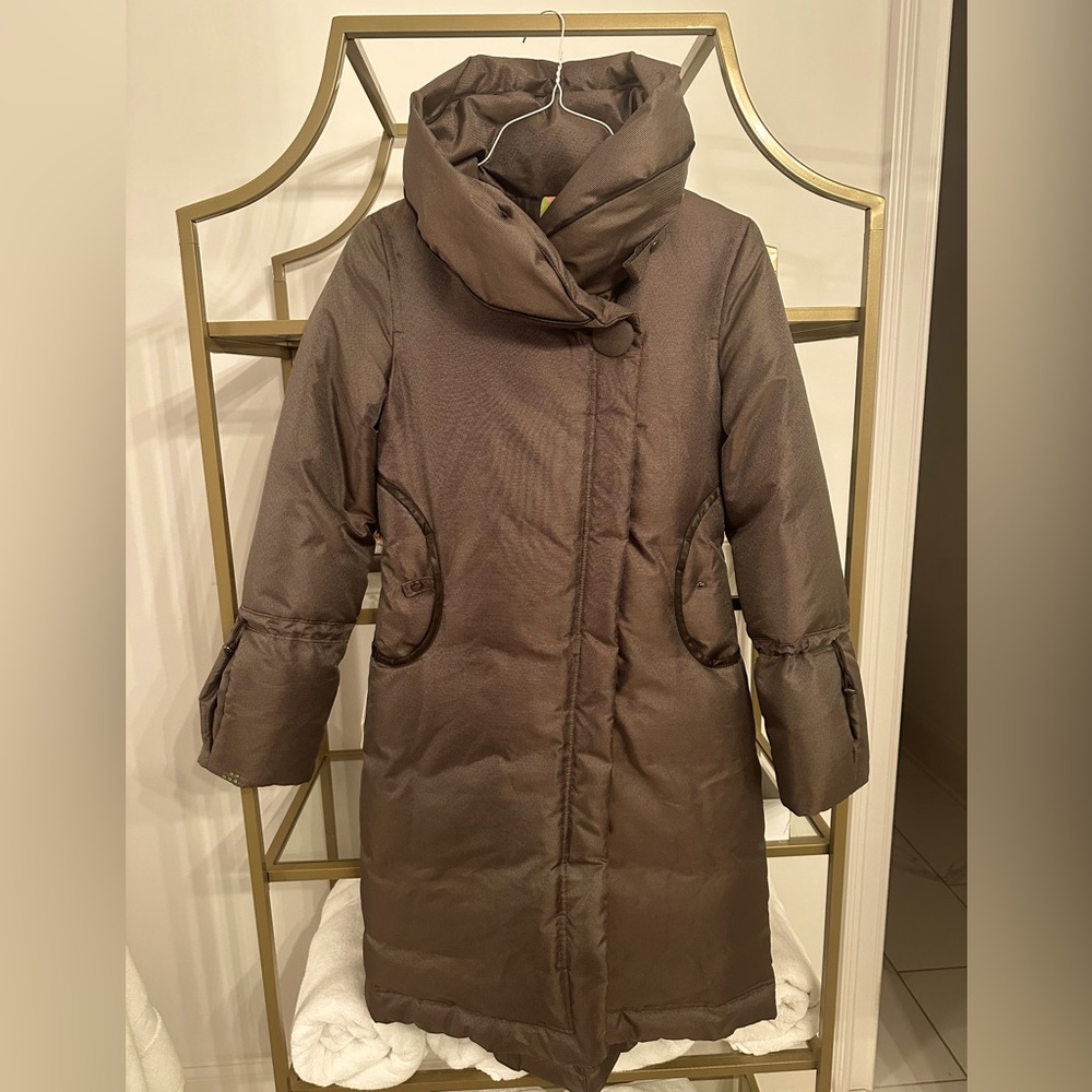 Soia and Kyo traditional puffer coat. Size Small. Color- chesnut